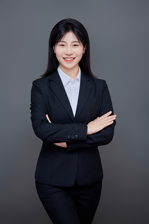 杨佳倩.jpg
