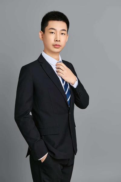 李昕泽